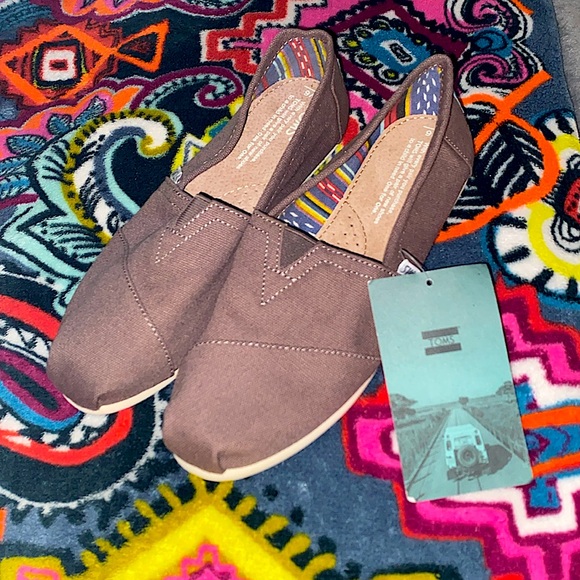 Tom’s Classic Canvas Women’s Shoes - Picture 1 of 4